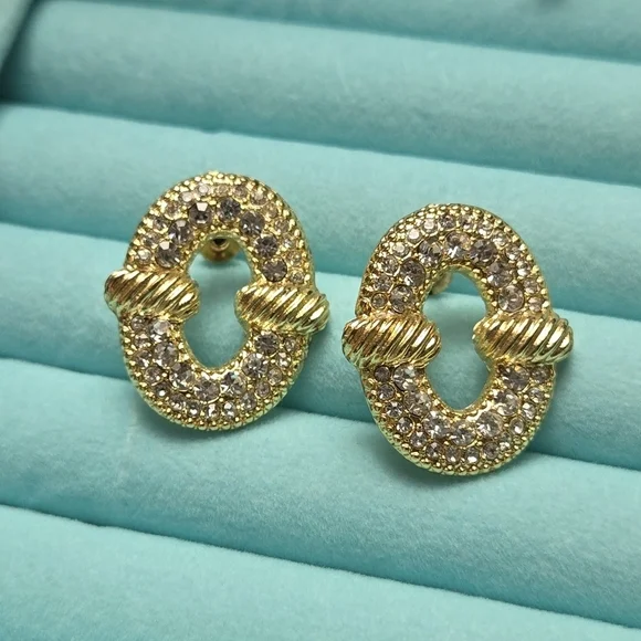 Vintage Gold-toned rhinestones earrings - Picture 2 of 16